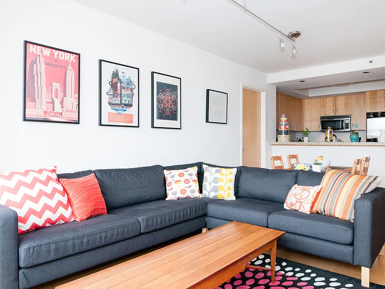 750 Van Ness Ave #905 — Photo 2