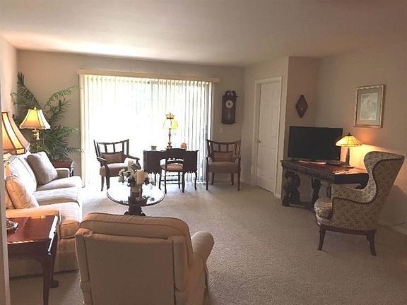 5th image of 9841 Wildwood Ct Unit 1-D
