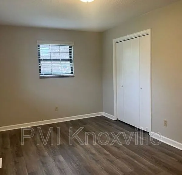 4723 Zirkle Dr — Photo 10