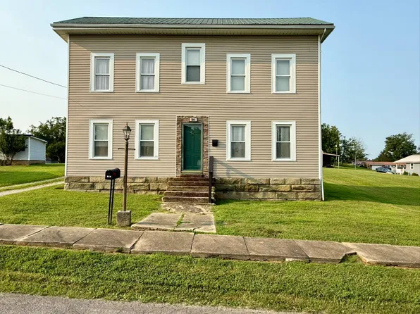 504 Hollybrook Dr, Harrisville, WV 26362