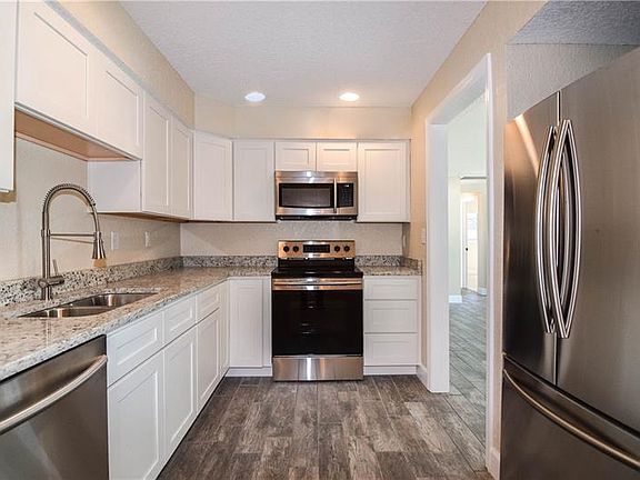 4th image of 11999 Orange Blossom Dr