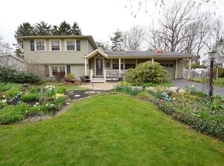 43 Summit Hill Dr, Rochester, NY 14612
