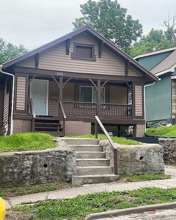 1st image of 2628 Denver Ave