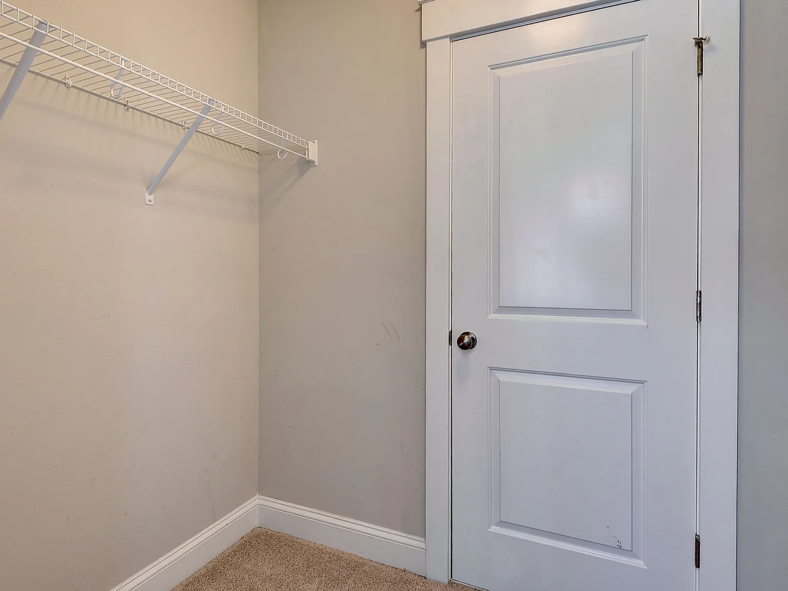 5 bed, 2625 sqft, $3,195 — Photo 4