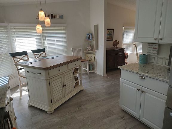 4th image of 5538 San Luis Dr