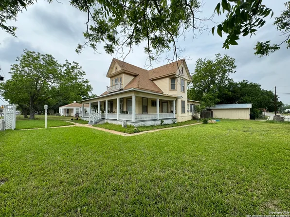 519 san marcos, Pearsall, TX 78061