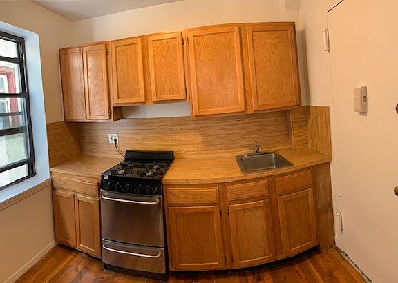 2nd image of 341 E 65th St #5REE