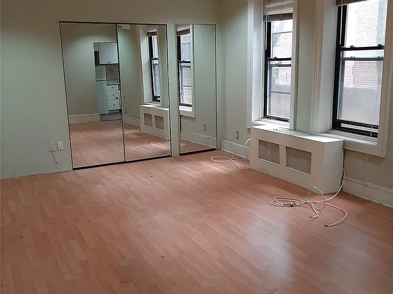 1 Hillside Ave #1A — Photo 7