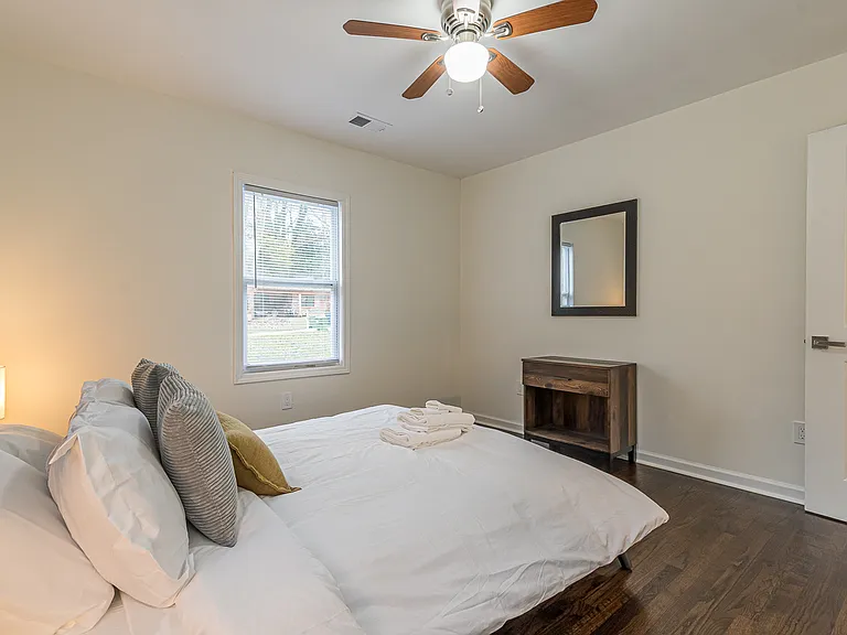 1215 Anchor Ter SW — Photo 14