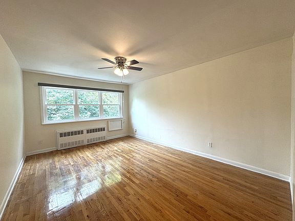 4th image of 579 E 80th St Floor 3