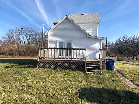 3rd image of 2423 Groveport Park