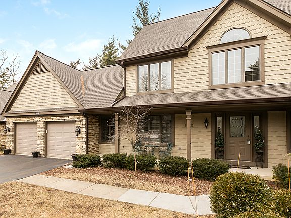3rd image of 1080 Larkspur Ln