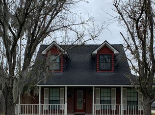 52 Greenvale Ct, Lake Jackson, TX 77566