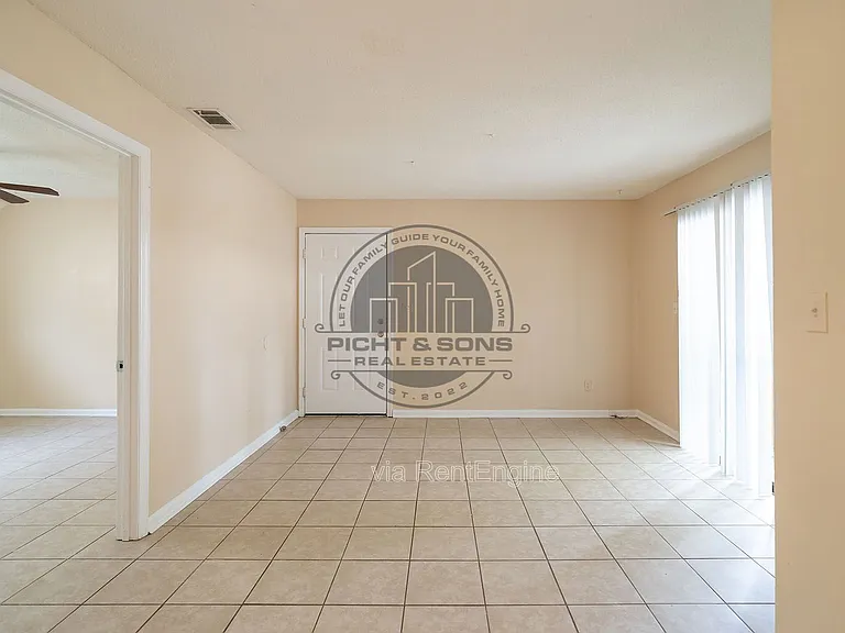 836 Richmond St #10 — Photo 3