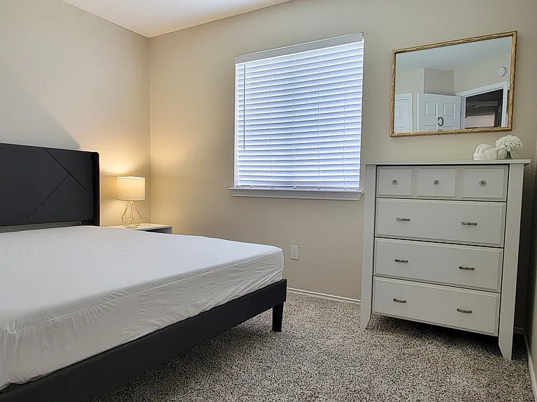 5421 Teal Dr — Photo 2