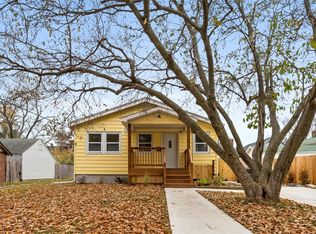 3712 11th St, Des Moines, IA 50313