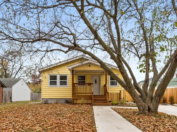 3712 11th St, Des Moines, IA 50313