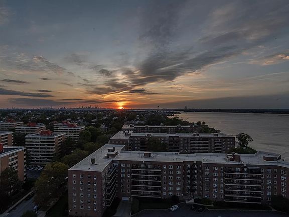 2nd image of 166-25 Powells Cove Blvd APT 20E