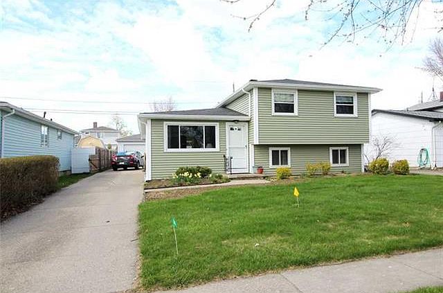 1st image of 108 Autumnwood Dr