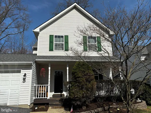 4 Cannon Ct, Upper Chichester, PA 19061