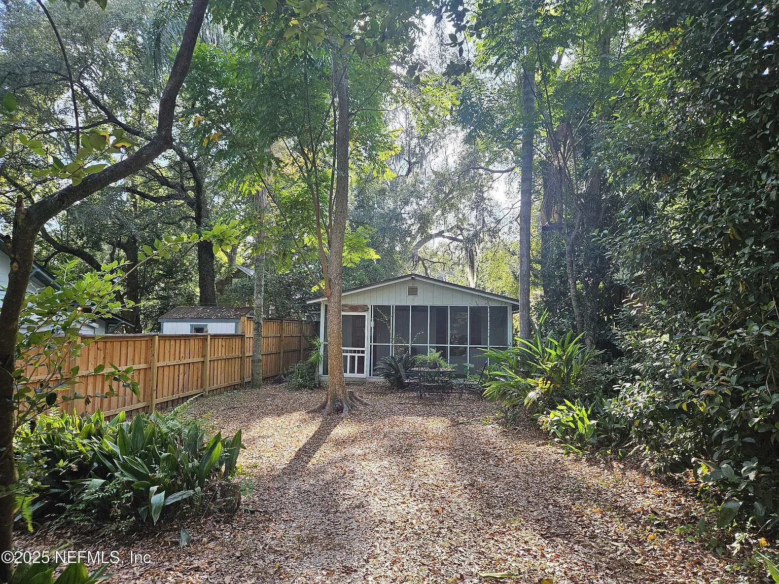 2 bed, 1.0 bath, 850 sqft, $1,700 — Photo 2