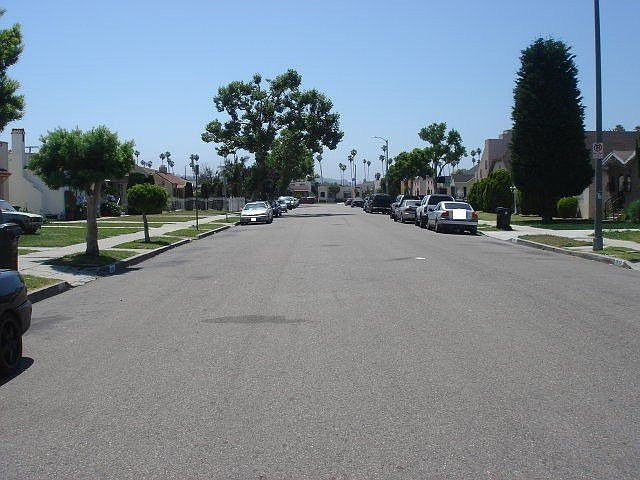 2nd image of 1908 W 39th Pl