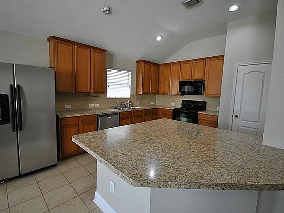 4th image of 18930 Cluster Oaks Dr