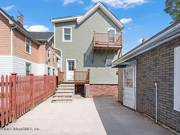 5th image of 170 Treadwell Ave