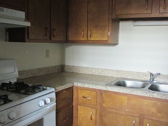 3rd image of 2029 Saint Michael Dr APT 4