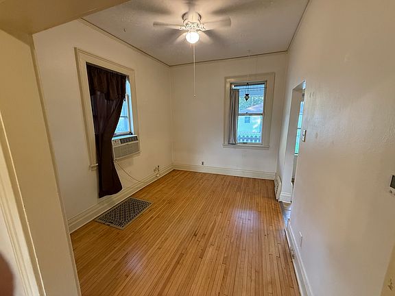 3rd image of 418 N 4th St