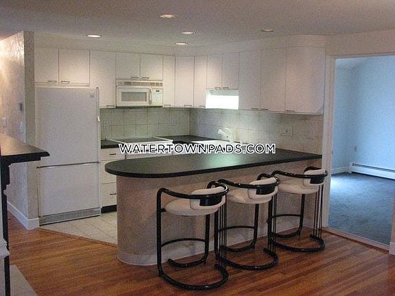 3rd image of 5 Oak Place # Second Floor