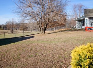 1843 N 100th Rd, Baldwin City, KS 66006