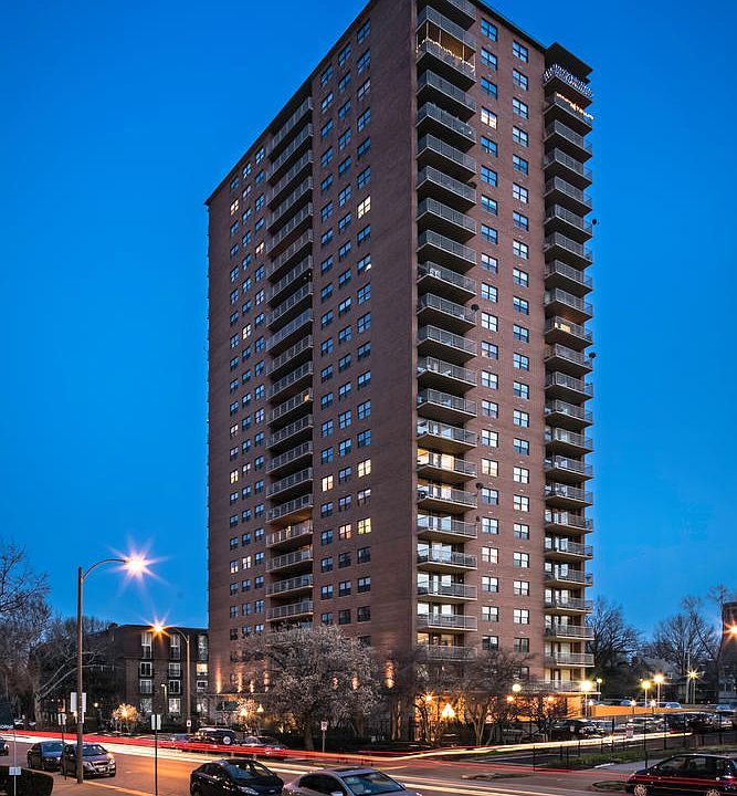 1st image of 4466 W Pine Blvd APT 2G