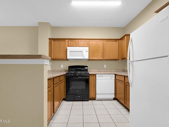 5th image of 3150 N Yarbrough Dr APT B-2