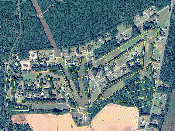 2nd image of 218-2 Clubhouse Cir