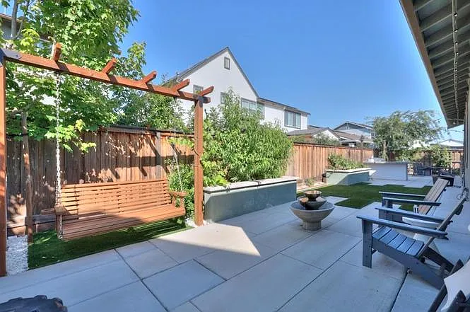 2995 Middlebury Dr — Photo 33