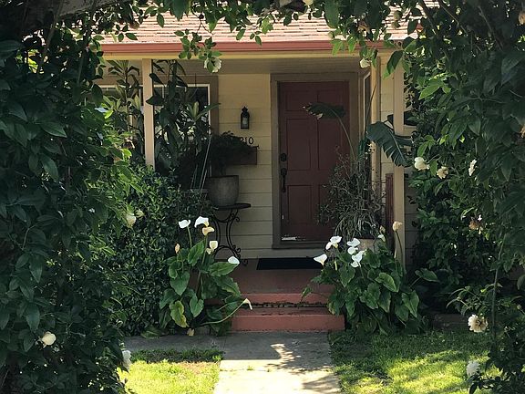 2nd image of 210 Manzanita Ave