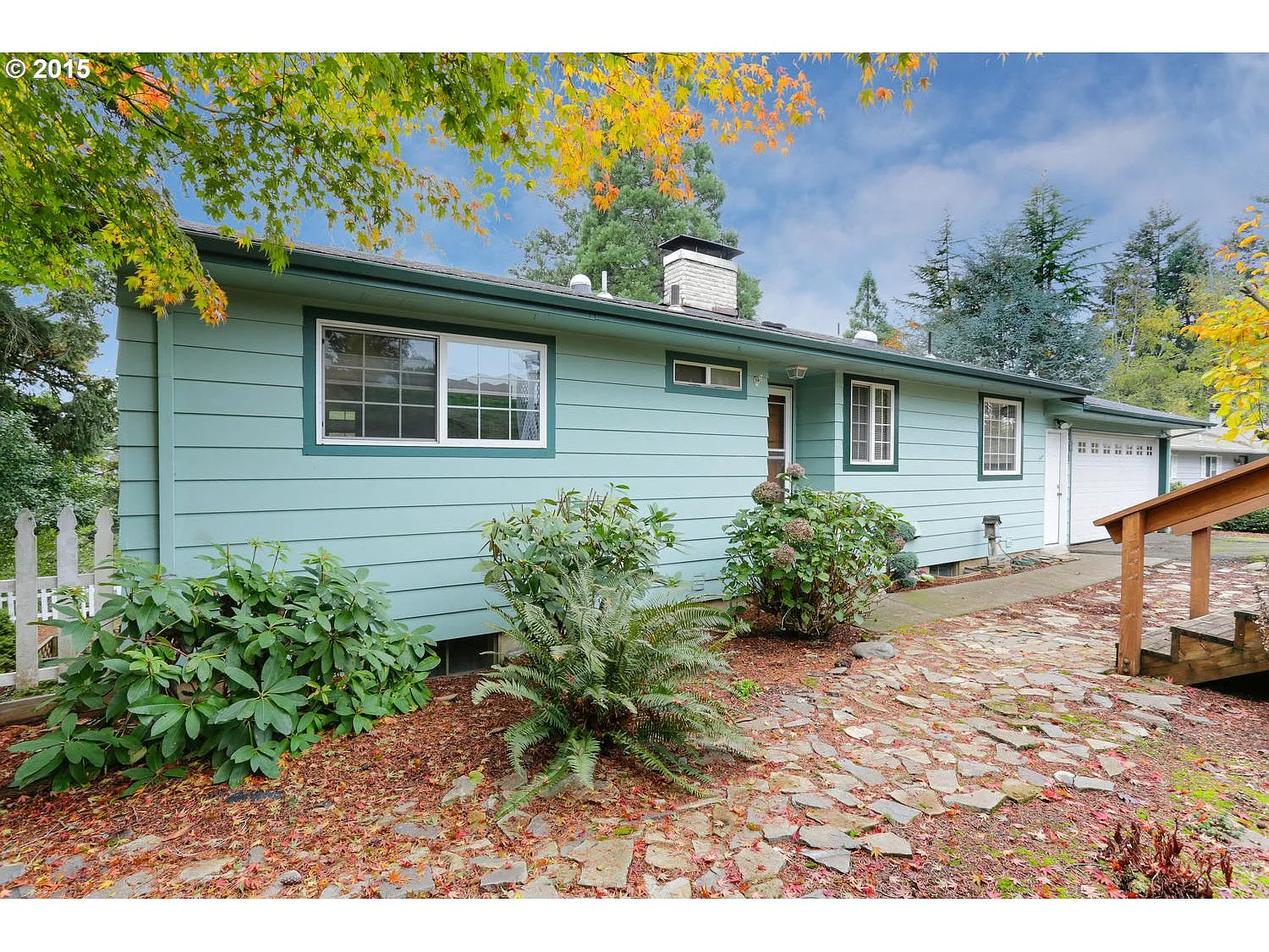 271 NE Ginseng Dr photo 1