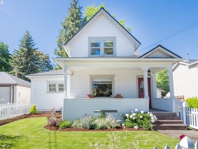 220 W Clackamas Blvd, Gladstone, OR, 97027