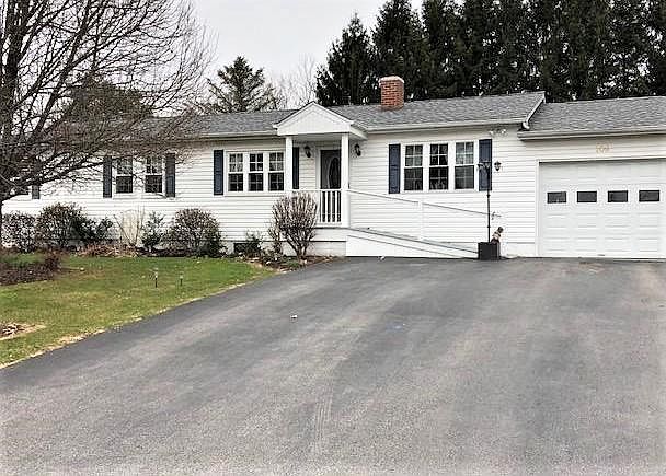 1st image of 109 Bonnie Ct