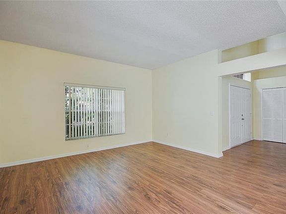 3rd image of 1420 Foxforrest Cir