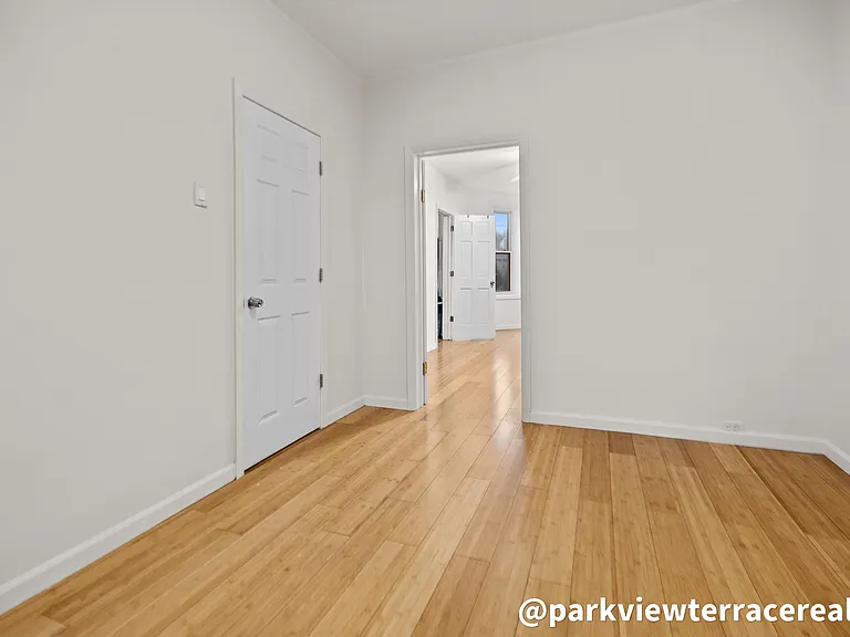 453 43rd St #3 — Photo 9