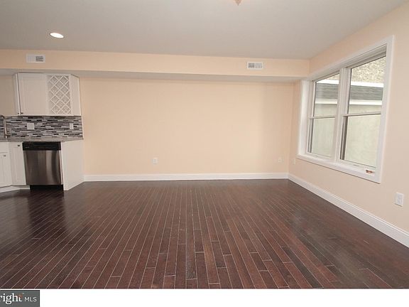 4th image of 1014 E Moyamensing Ave #3