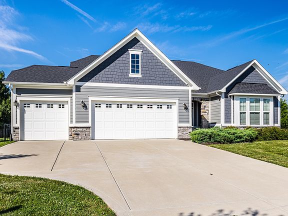 3rd image of 8035 Shaldon Ct