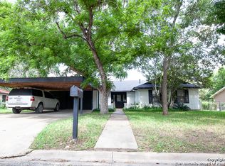 325 Chaparral Dr, Pleasanton, TX 78064