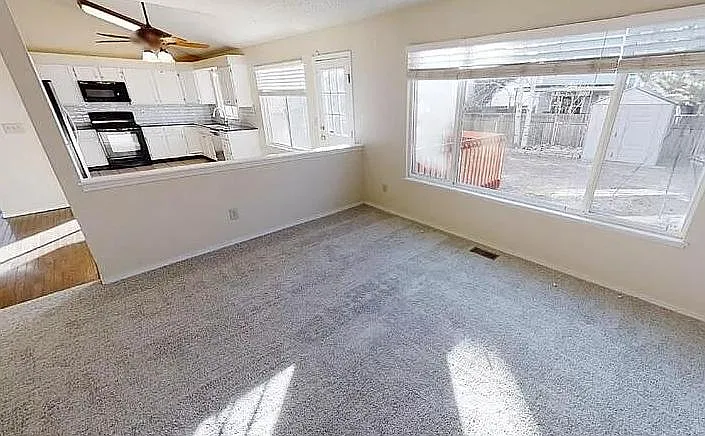 7836 Scarborough Dr — Photo 31