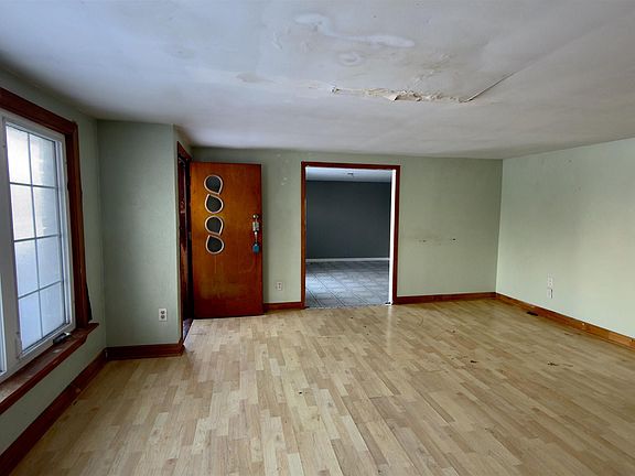 2nd image of 158 Jordantown Rd