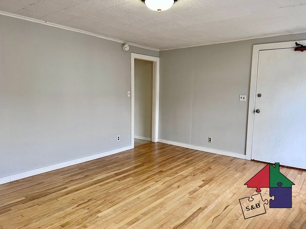 249 Elm St #8