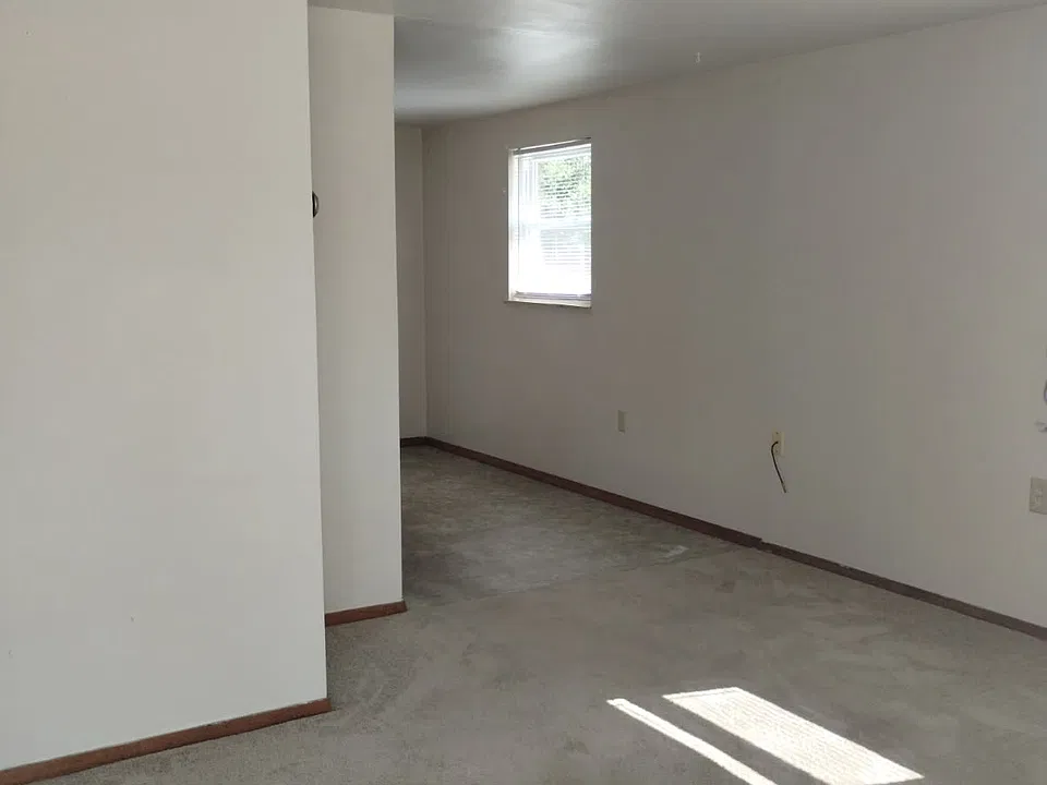View form front door to kitchen.