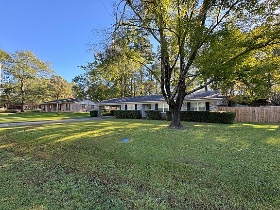 2nd image of 311 Murray Ln
